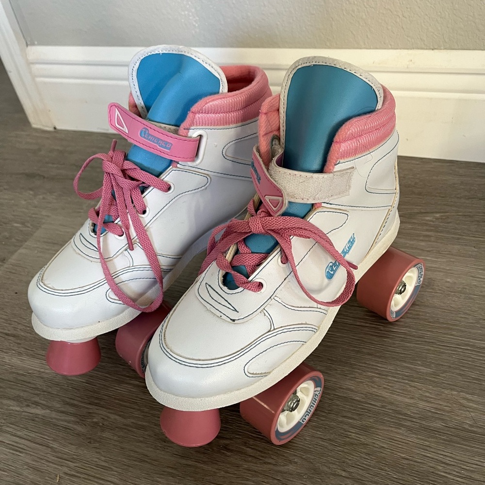 Chicago Girl Quad Roller Skates